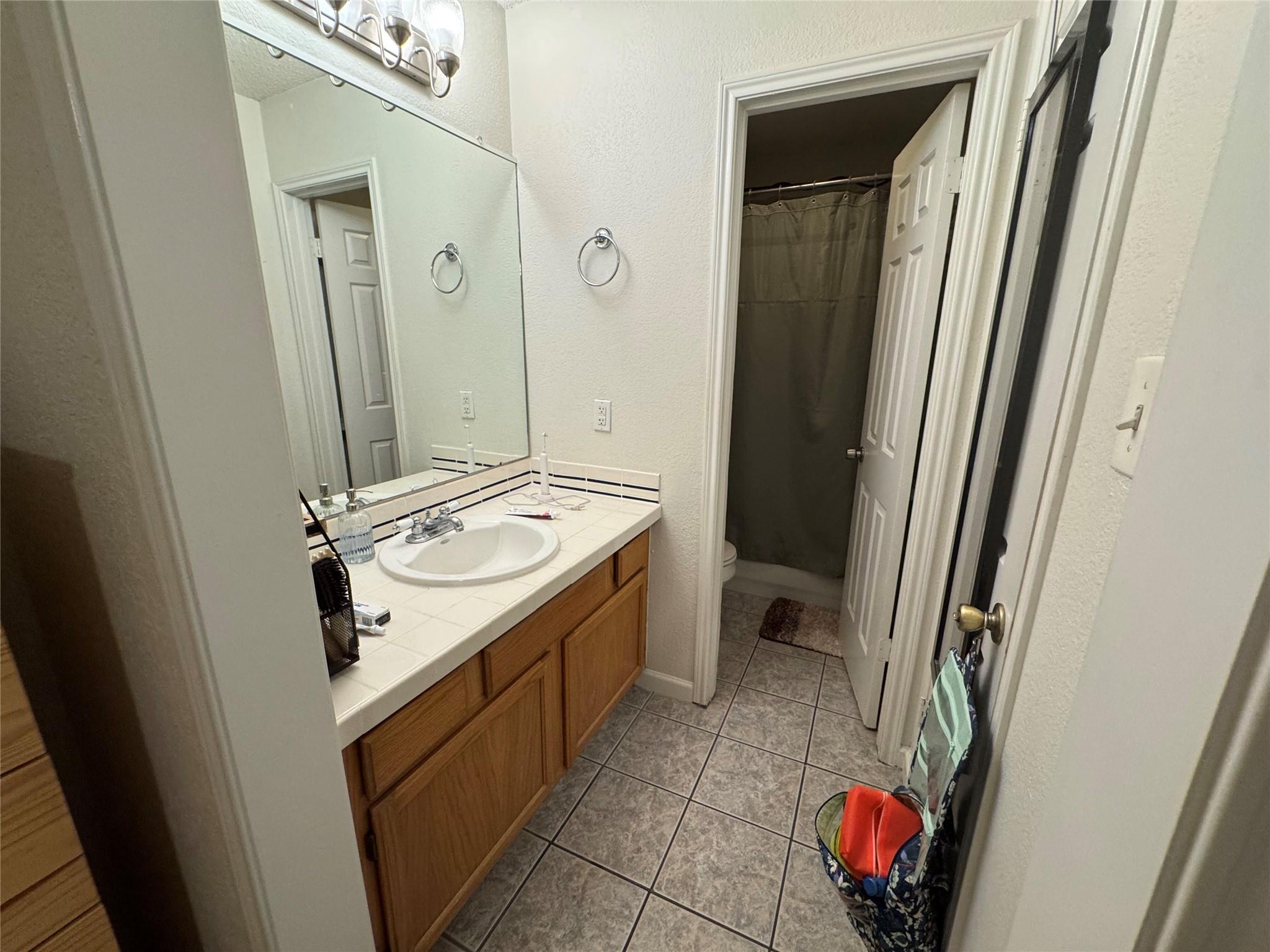 2506 Thornton Rd #b Property Photo 9