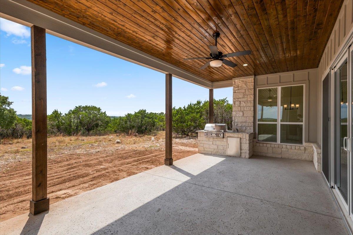 2209 Whitewater Dr Property Photo 7
