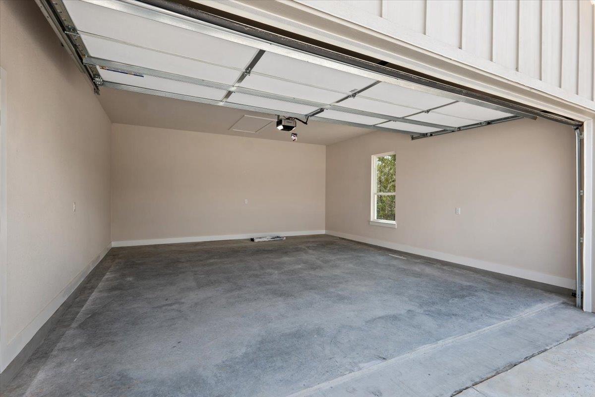 2209 Whitewater Dr Property Photo 9