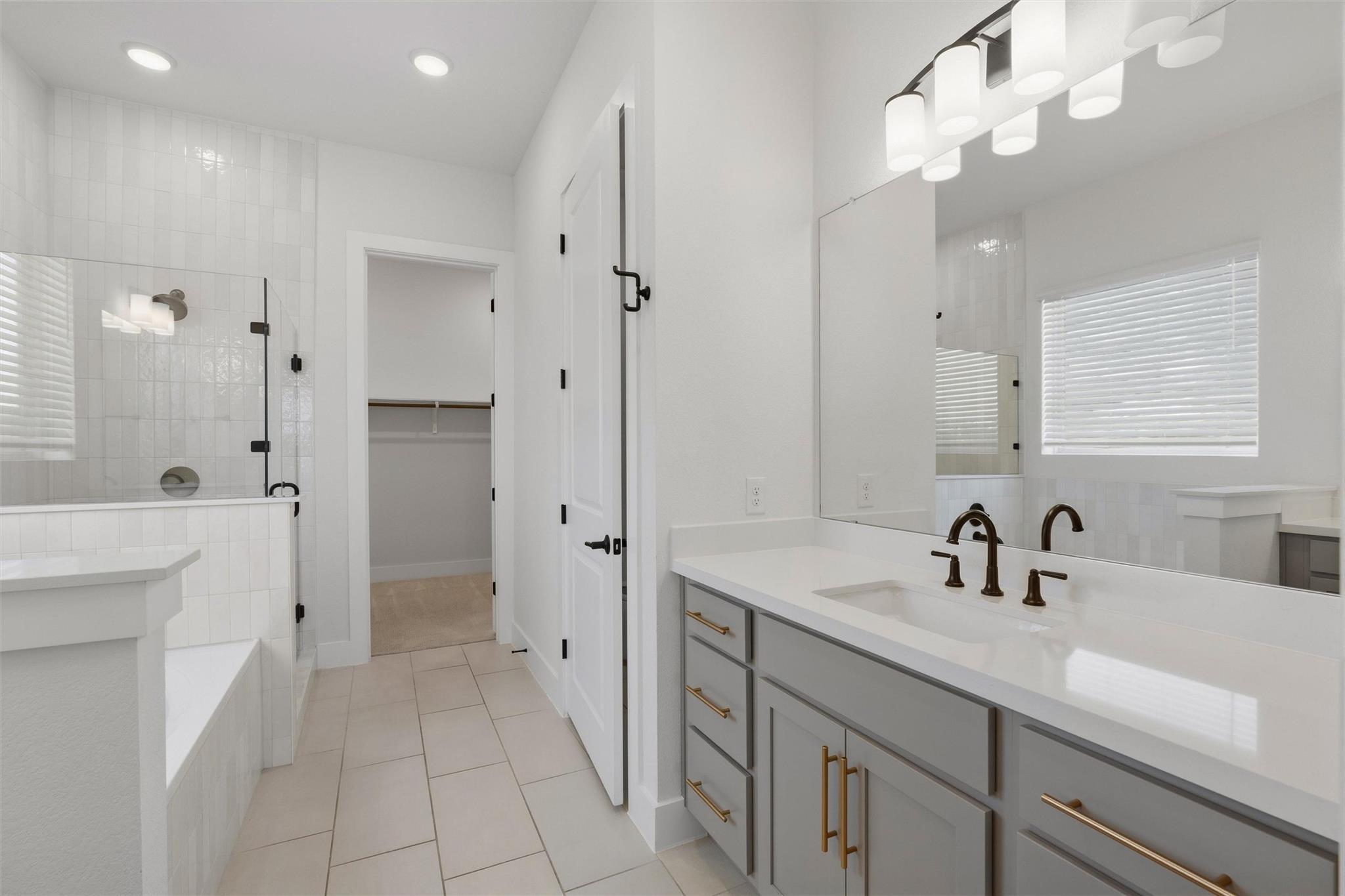 8600 Aracari Cv Property Photo 17