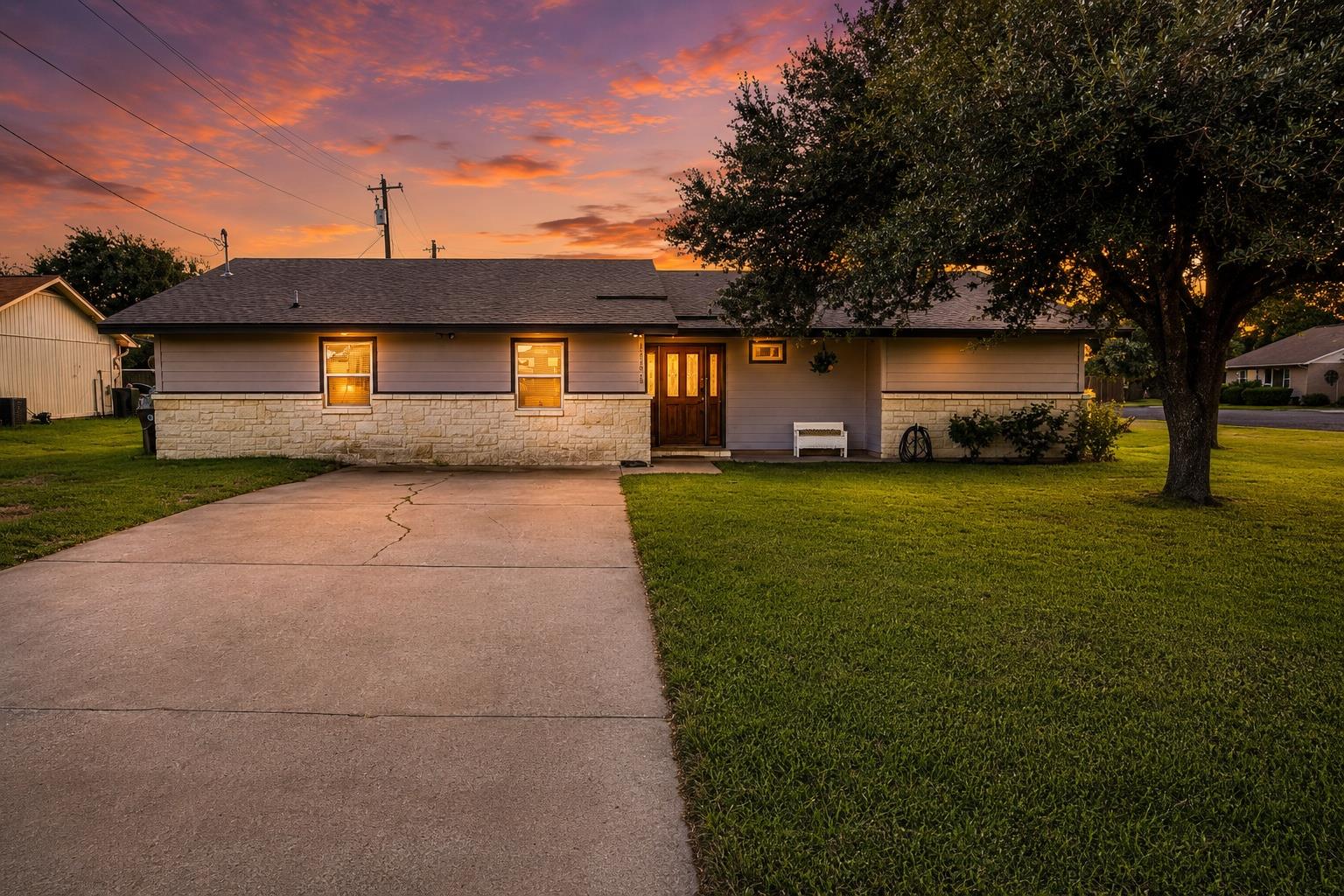 13311 Briar Hollow Dr Property Photo 1