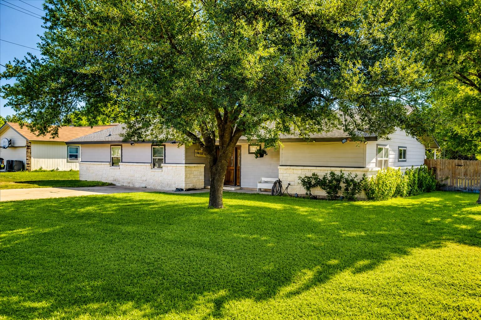 13311 Briar Hollow Dr Property Photo 4