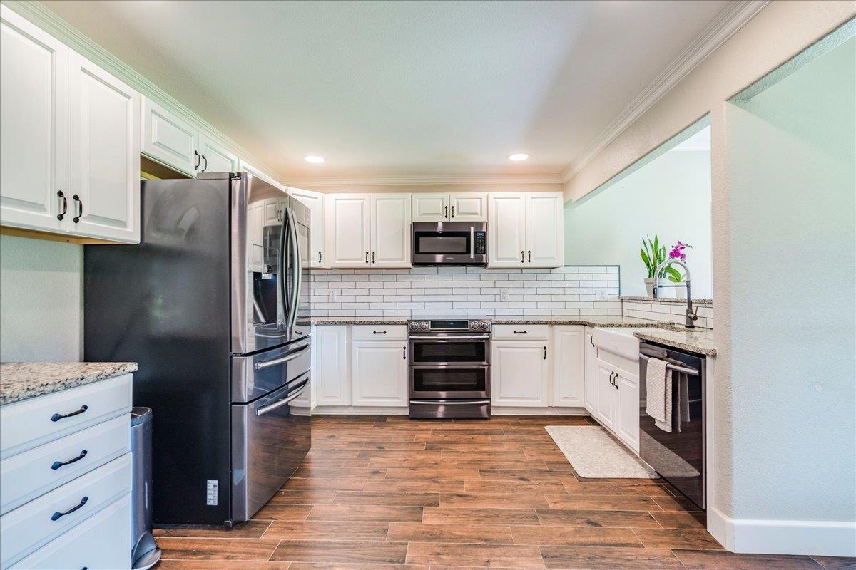 13311 Briar Hollow Dr Property Photo 9