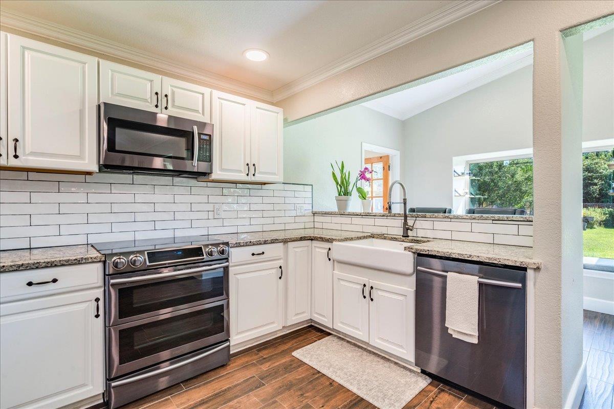 13311 Briar Hollow Dr Property Photo 10