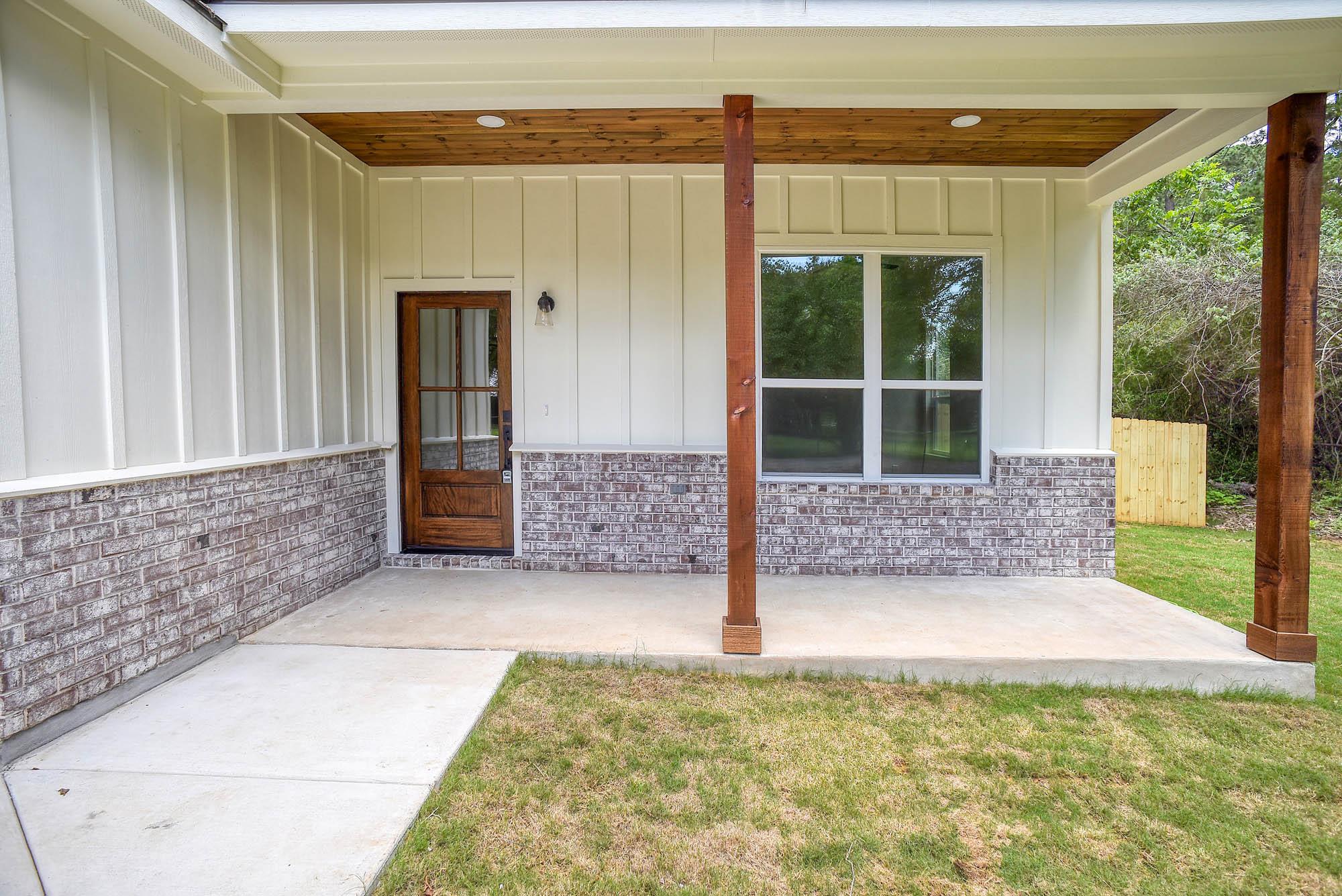 104 Pony Grass Ln Property Photo 4