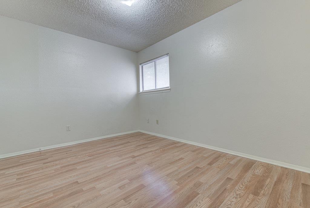 300 Villa Oaks Cir #a Property Photo 3