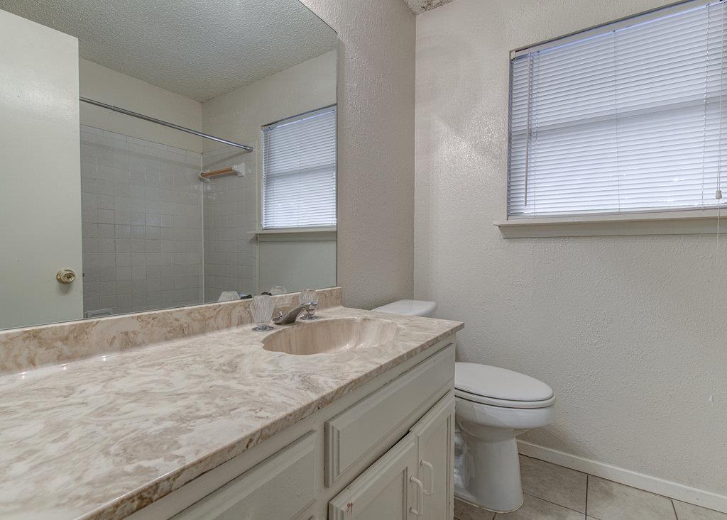 300 Villa Oaks Cir #a Property Photo 4