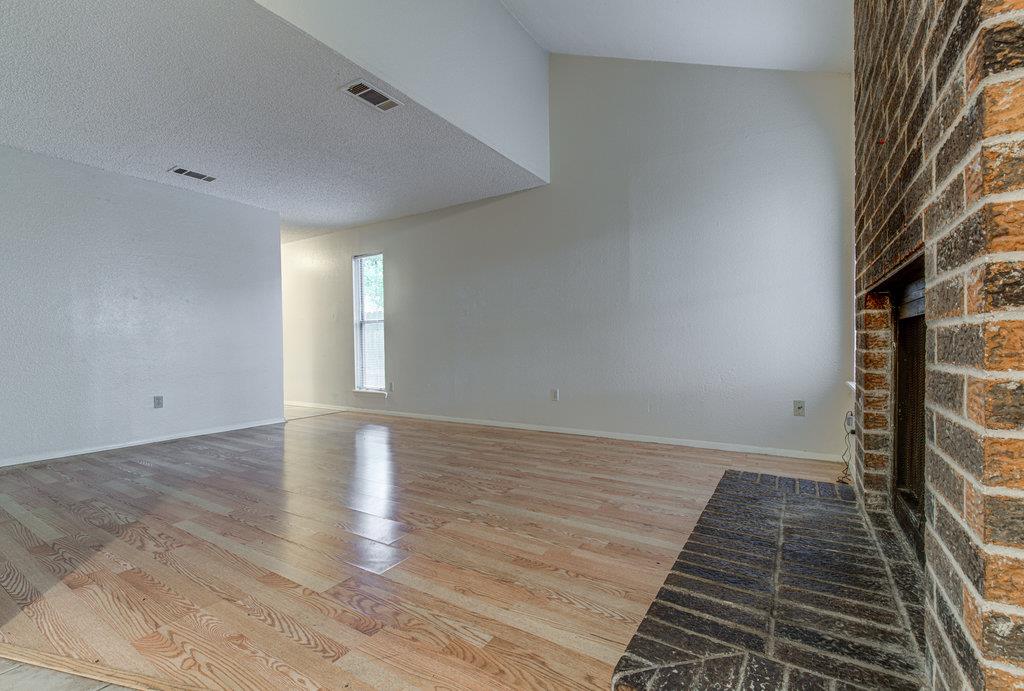 300 Villa Oaks Cir #a Property Photo 9