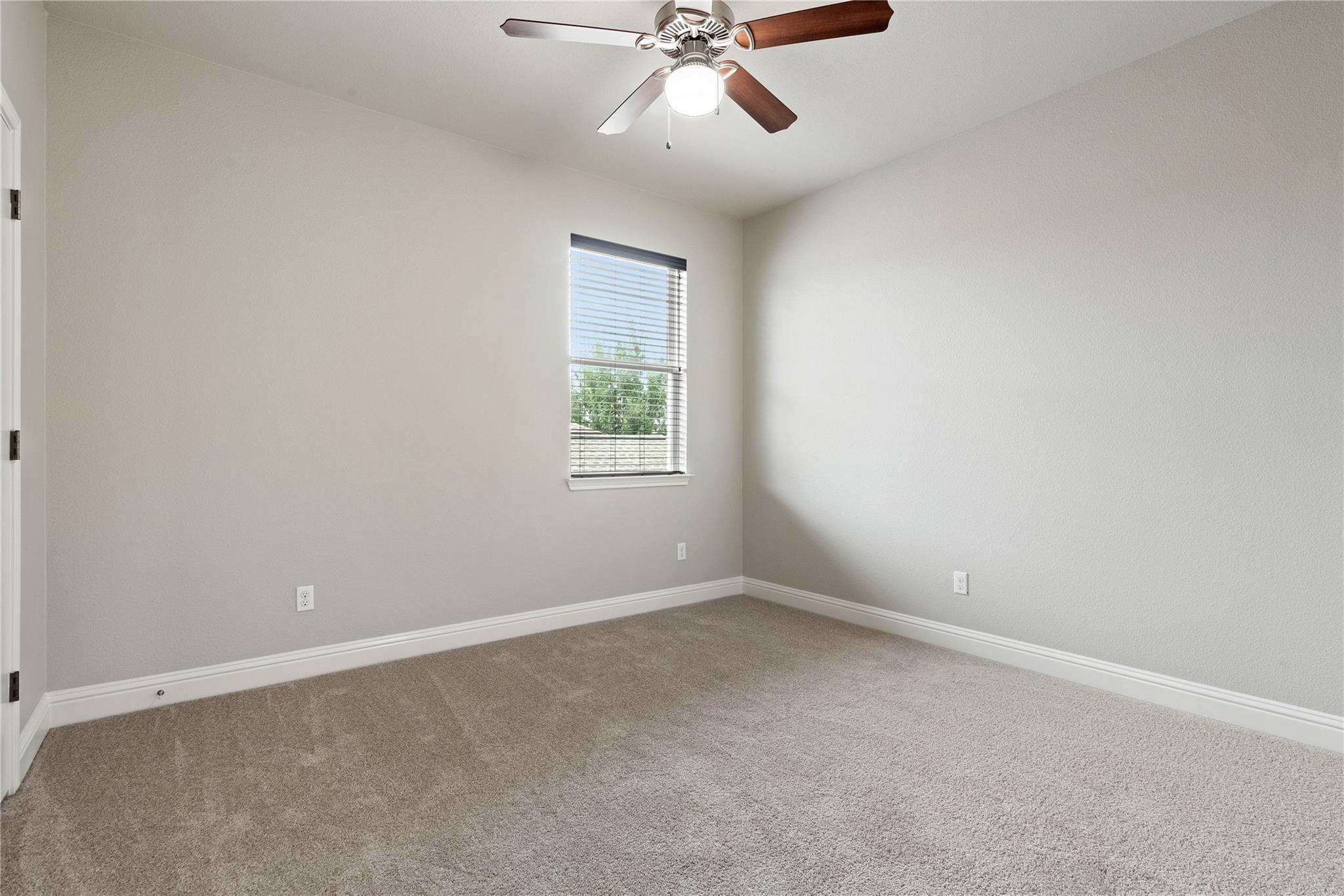 5009 Mandevilla Dr Property Photo 32