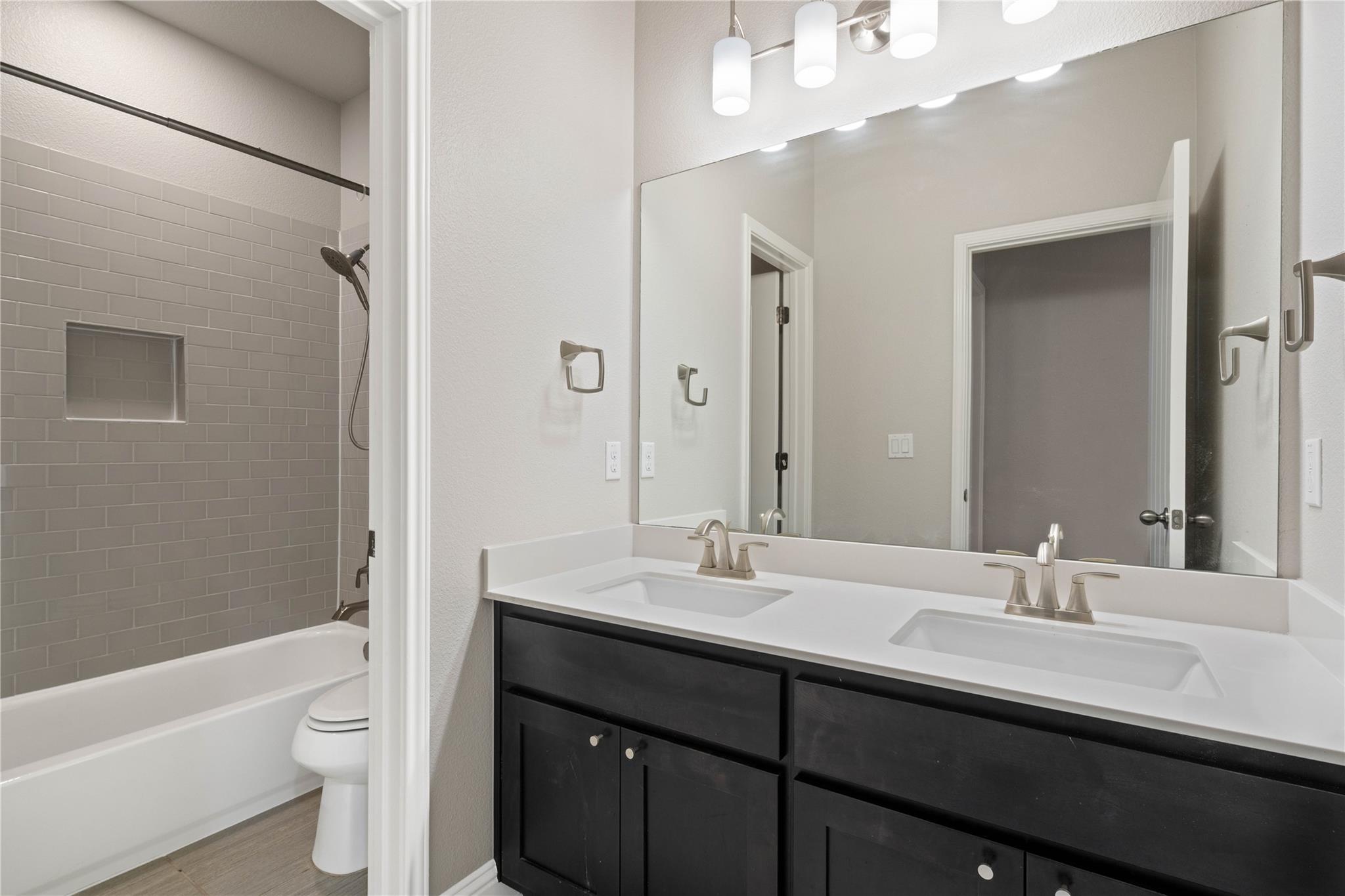 5009 Mandevilla Dr Property Photo 33