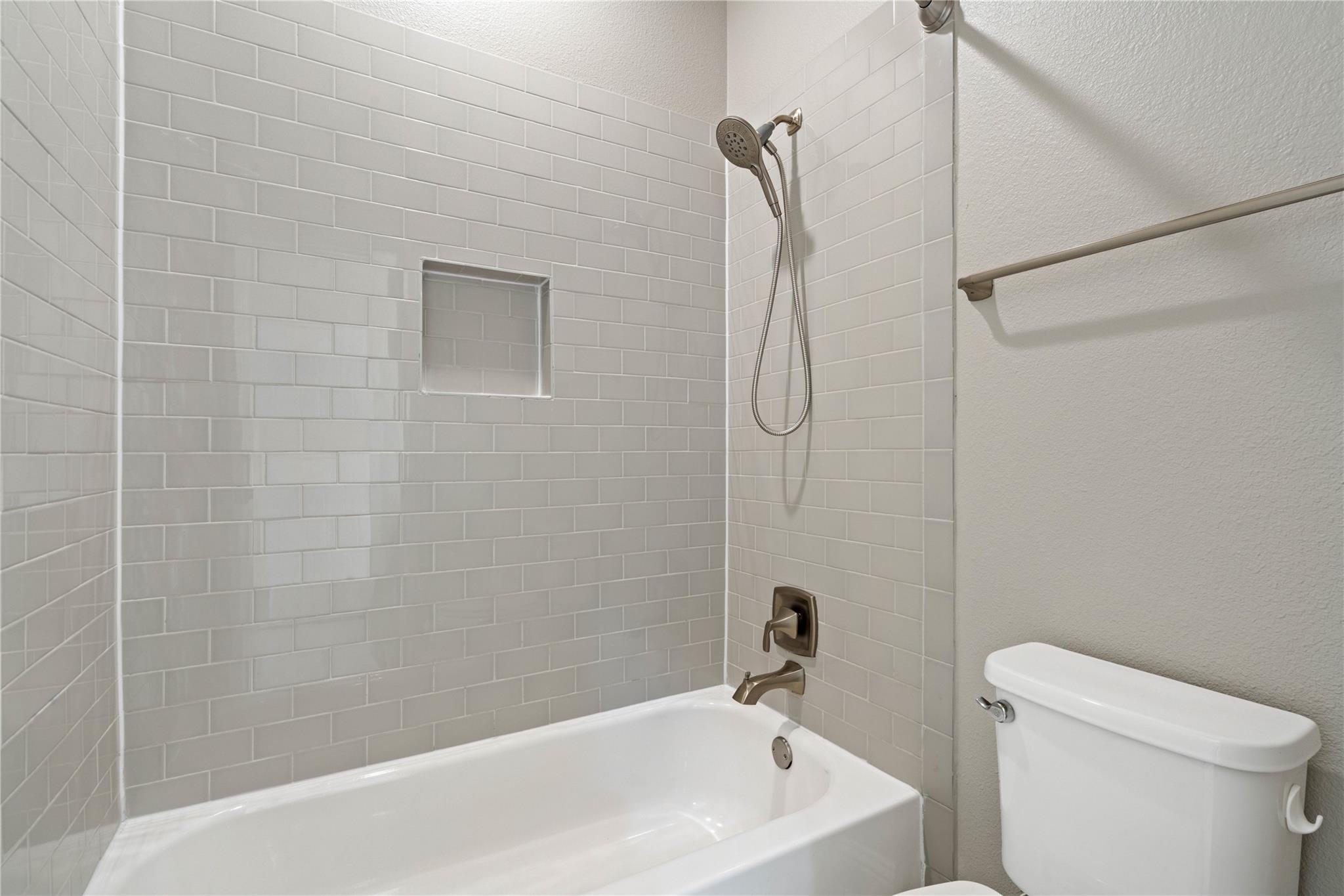 5009 Mandevilla Dr Property Photo 34