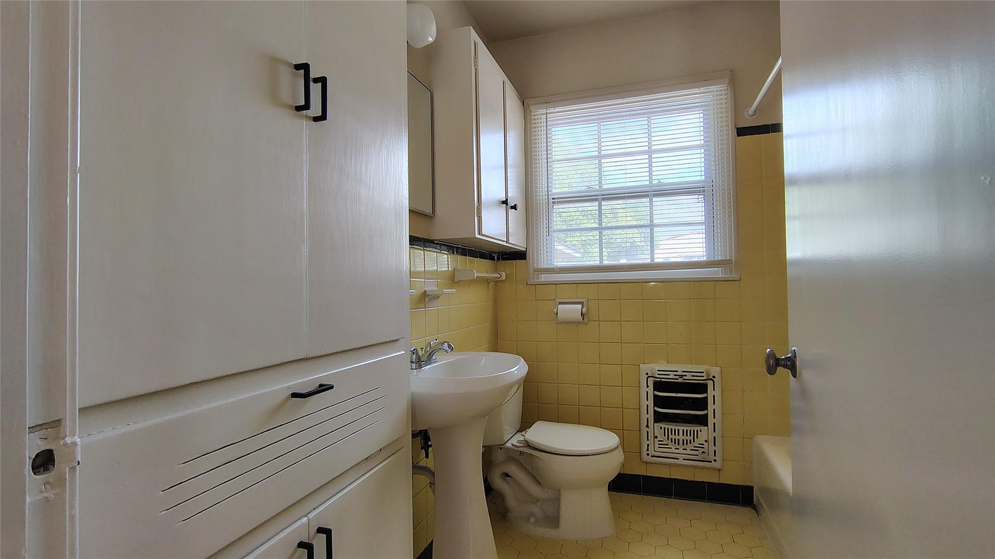 13805 Maye Pl Property Photo 10