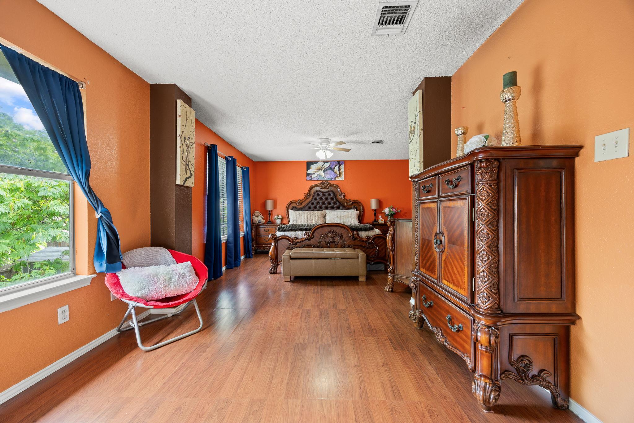 908 Tayside Dr Property Photo 18