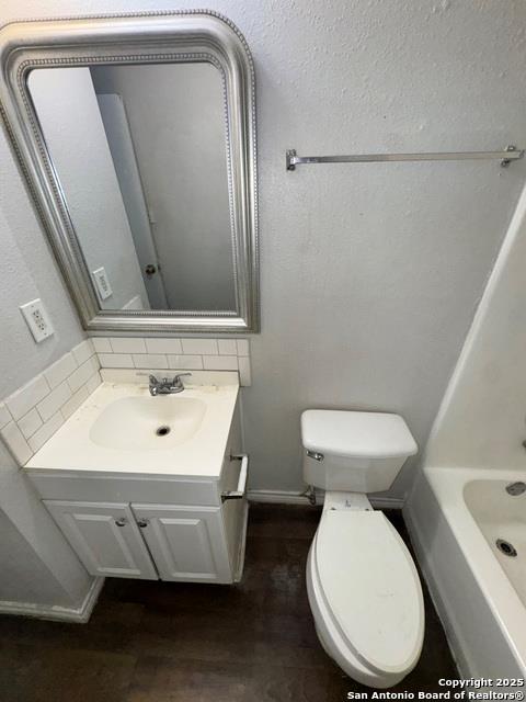830 W Hutchins Pl #3 Property Photo 10