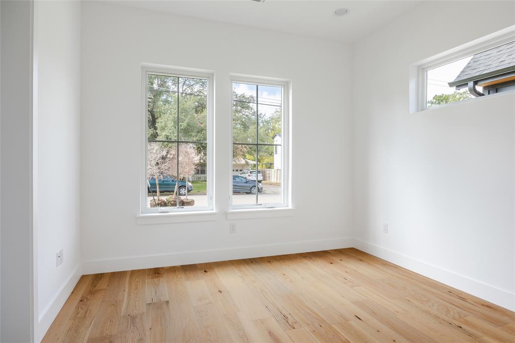 1404 Choquette Dr Property Photo 29