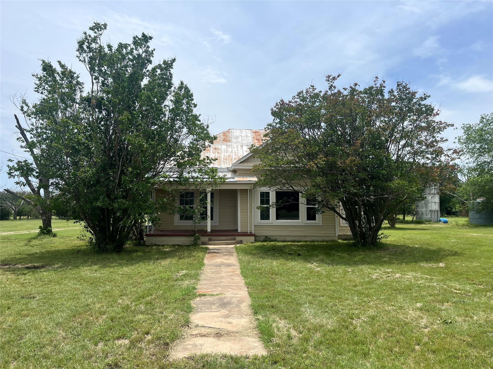 1312 Fm 581 Hwy E Property Photo 1