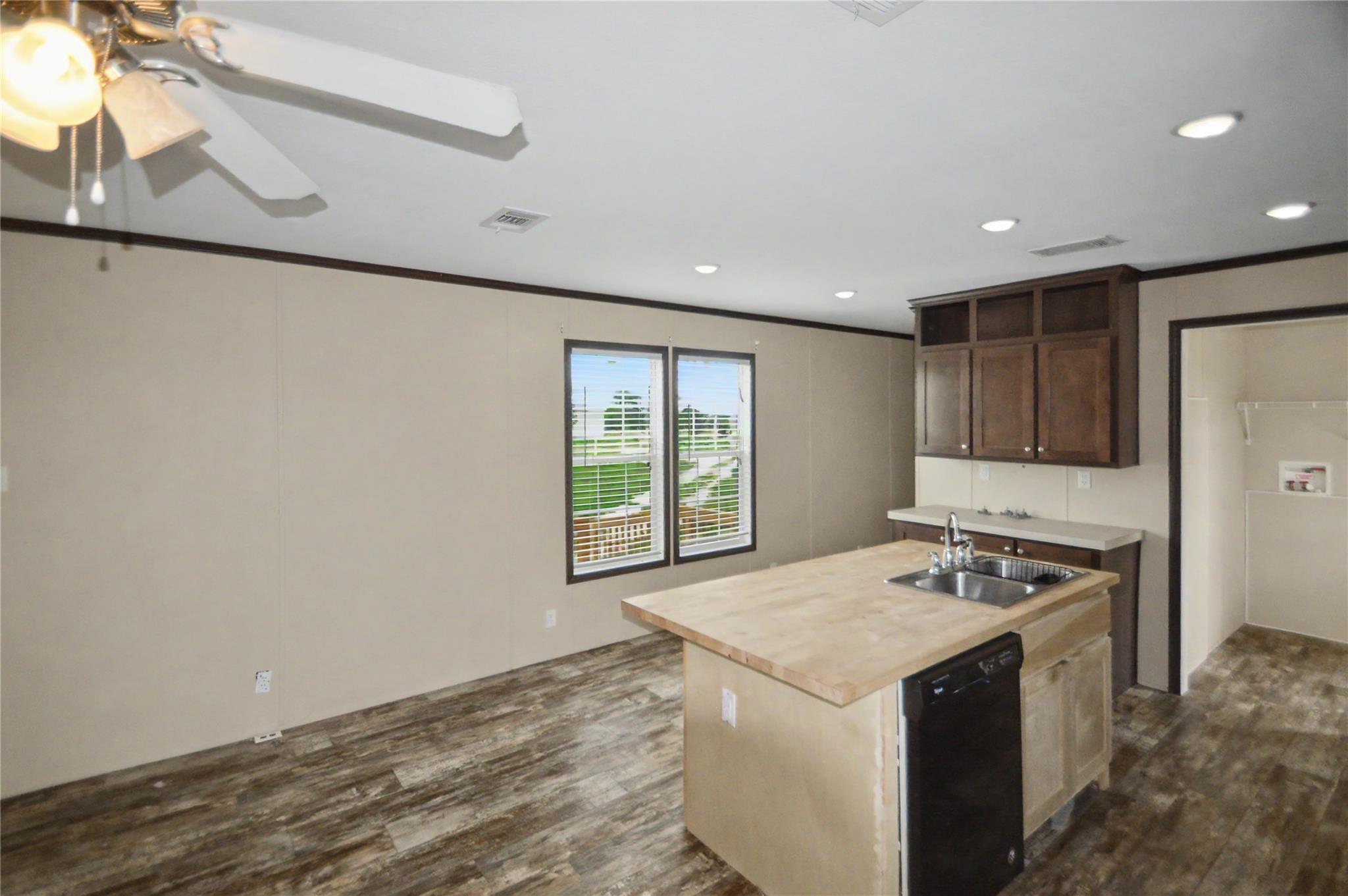 1312 Fm 581 Hwy E Property Photo 25