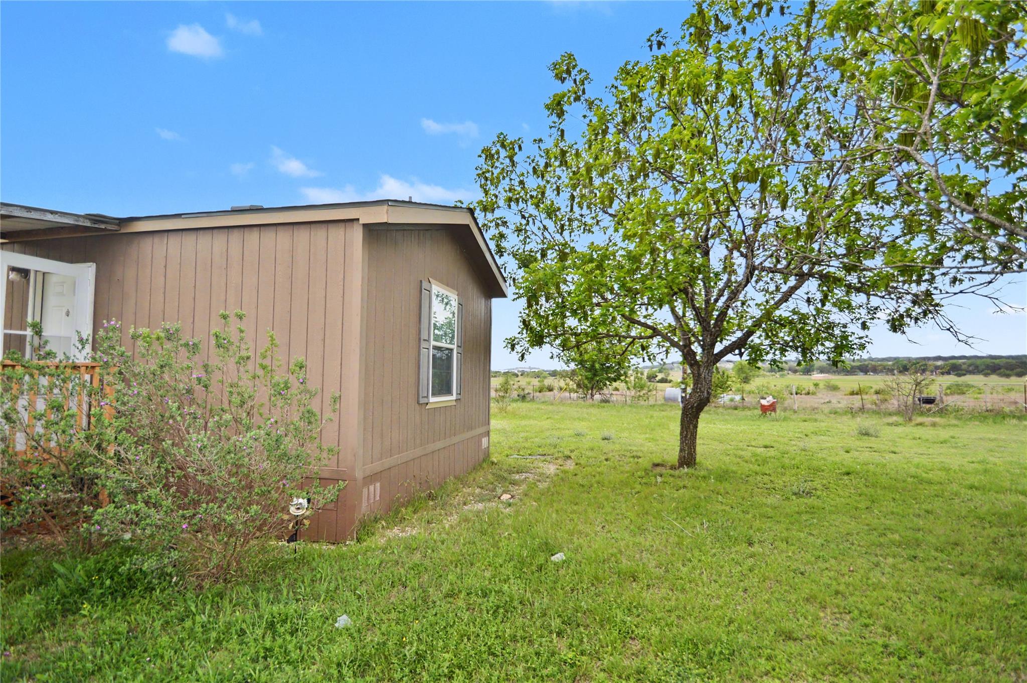 1312 Fm 581 Hwy E Property Photo 32
