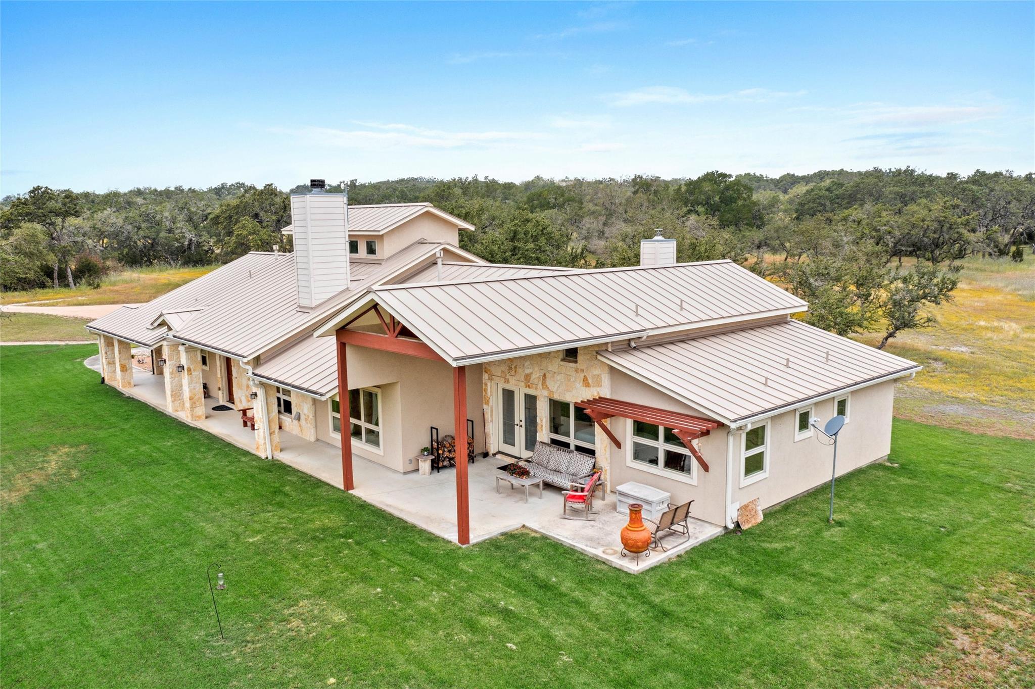 426 Preiss Ranch Rd Property Photo 1