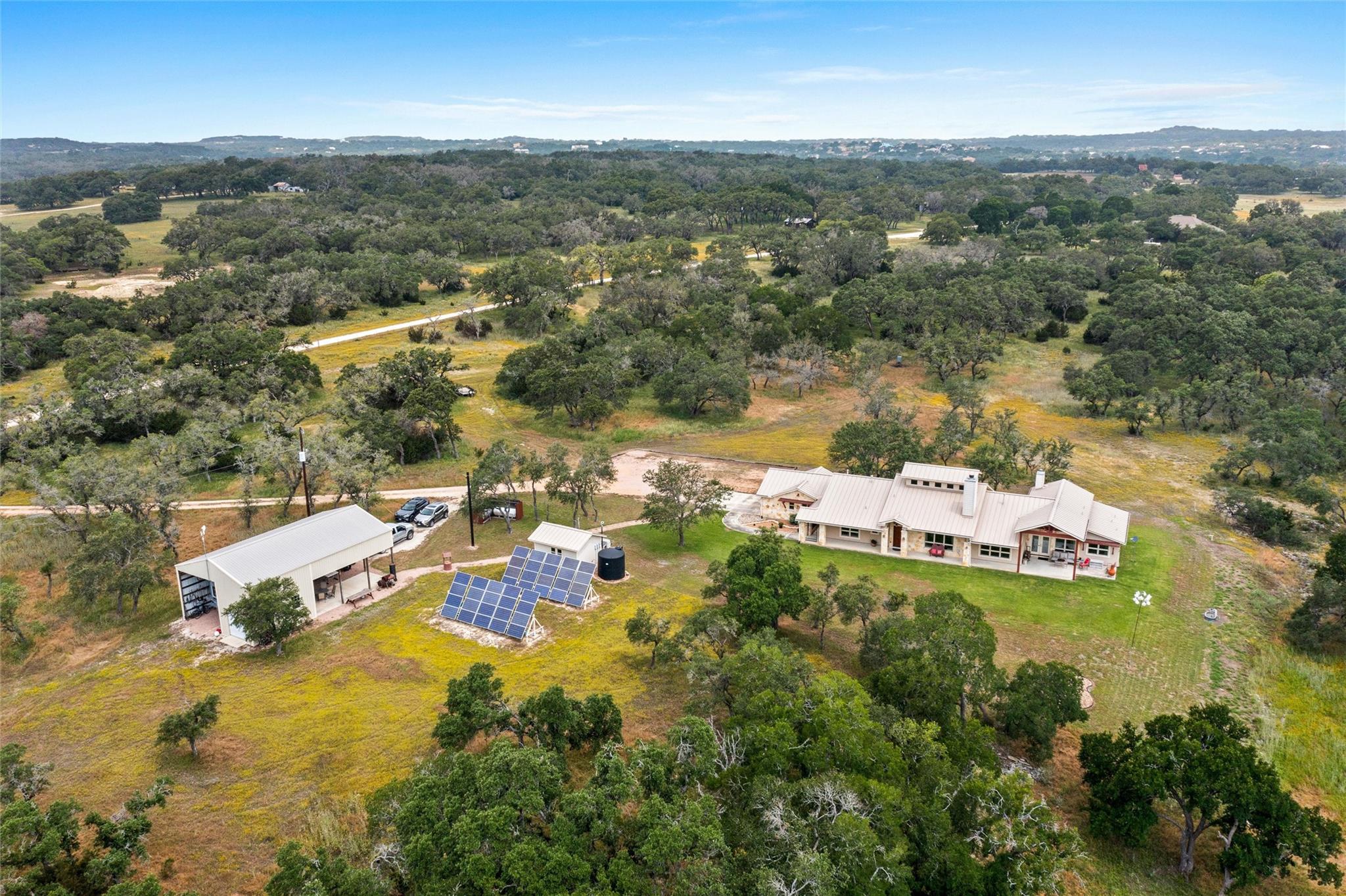 426 Preiss Ranch Rd Property Photo 2