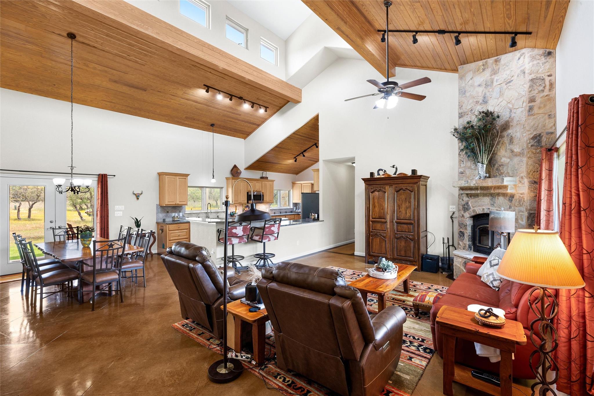 426 Preiss Ranch Rd Property Photo 6