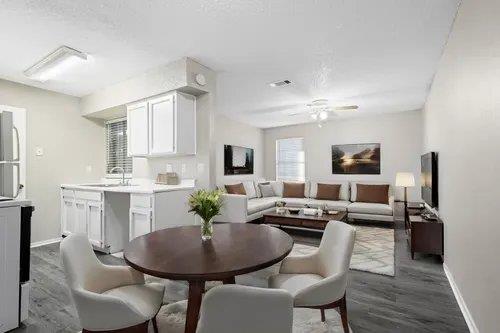829 Park Plz #105 Property Photo 13