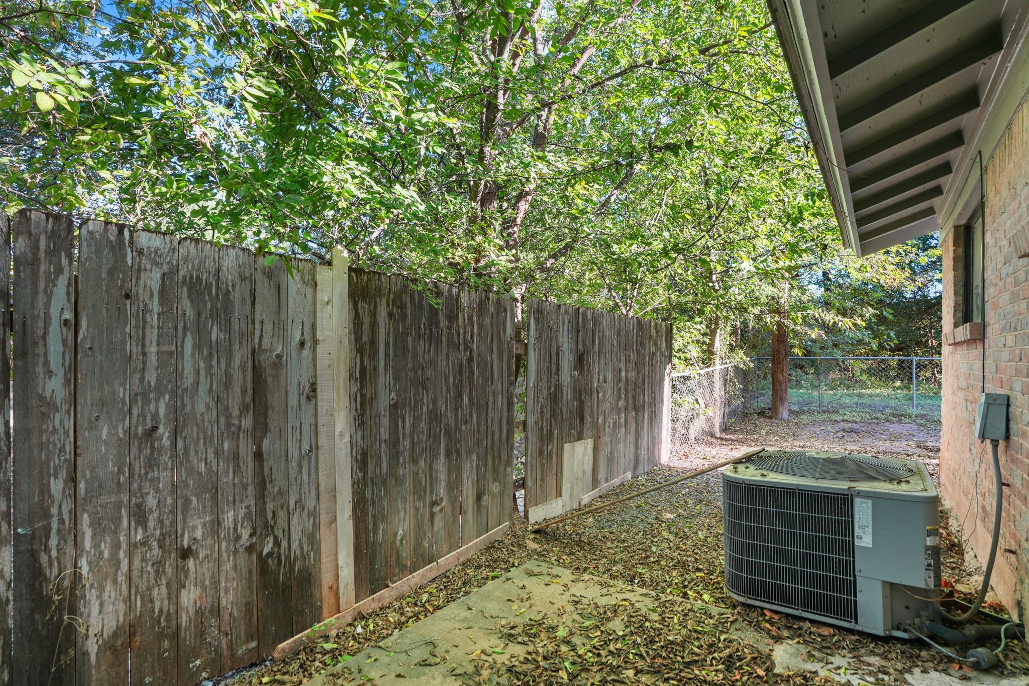 838 N Meadows Dr Property Photo 14