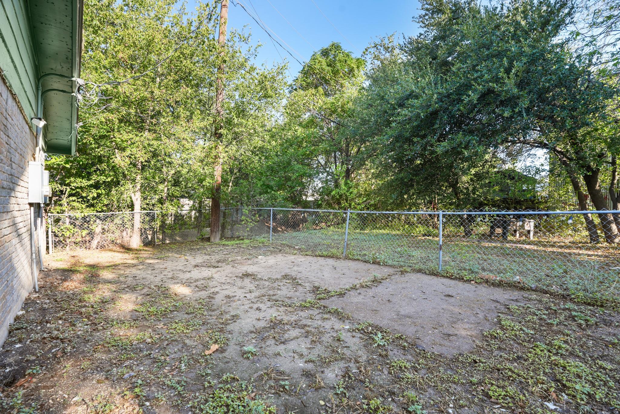 838 N Meadows Dr Property Photo 15