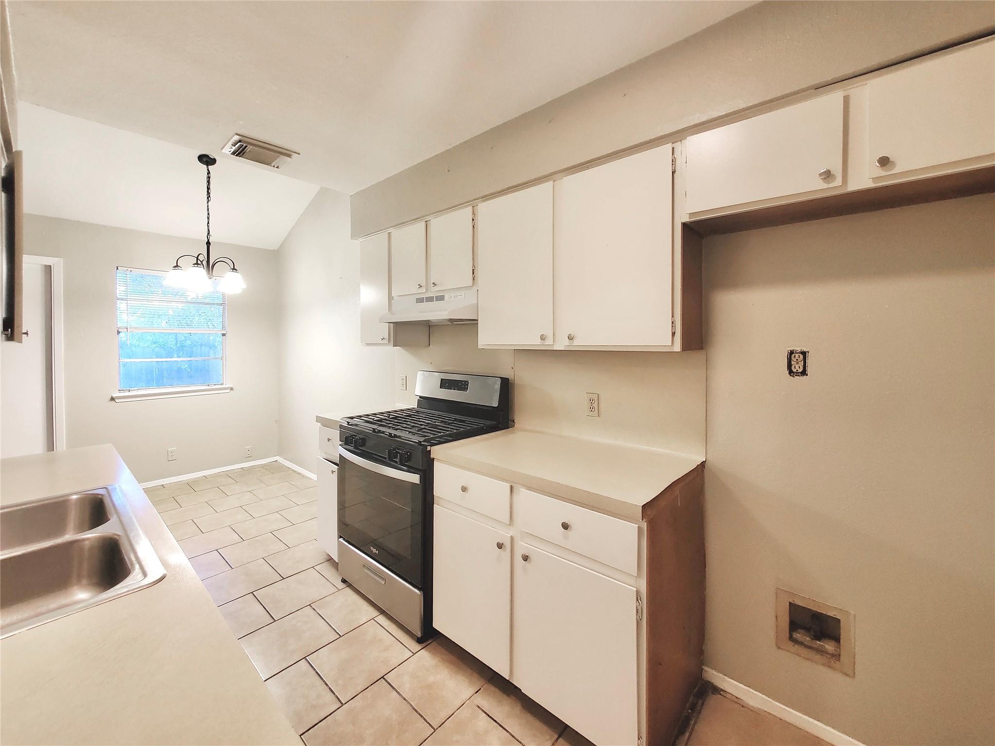 1814 Nicole Cir #b Property Photo 8