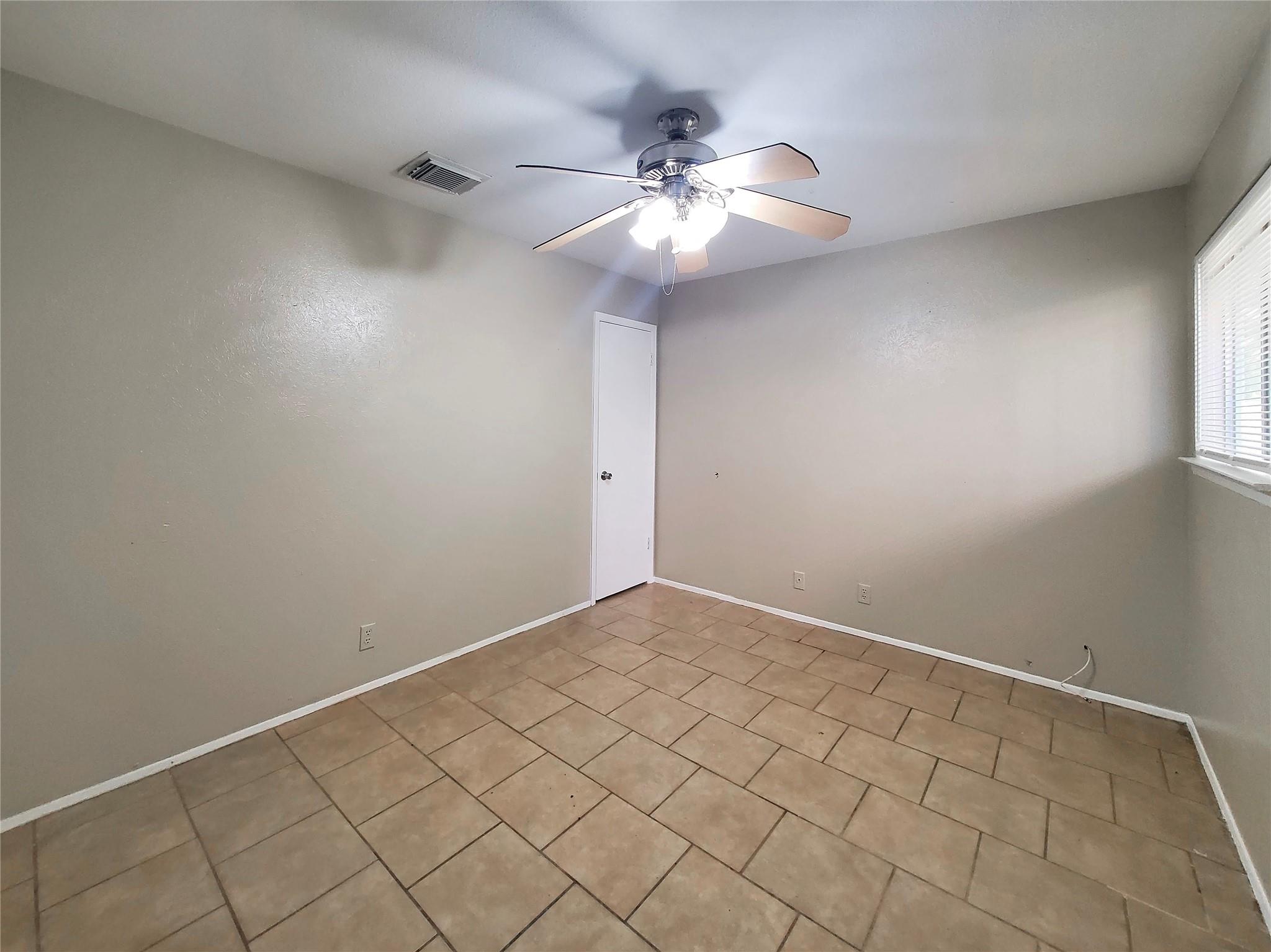 1814 Nicole Cir #b Property Photo 11