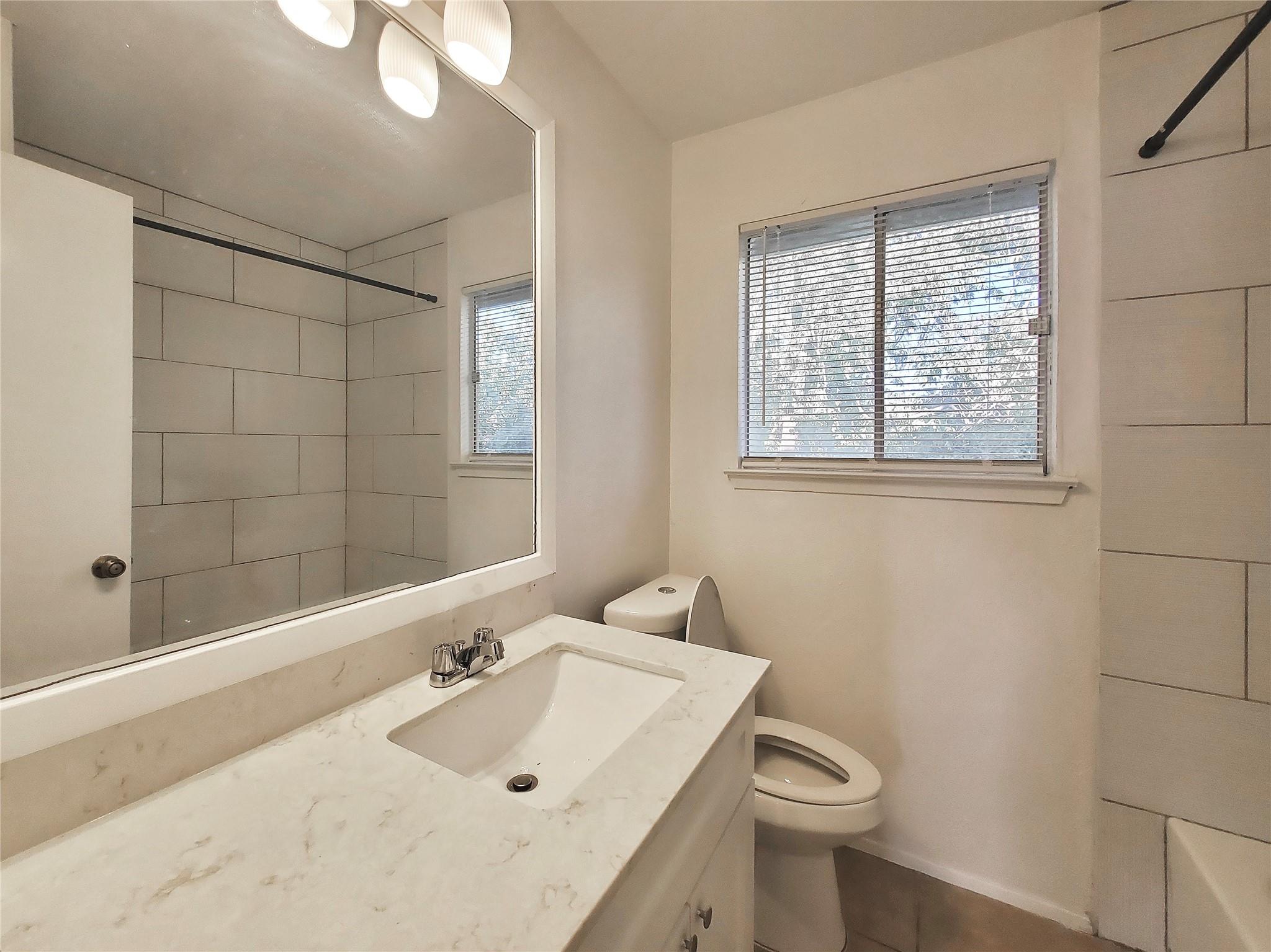 1814 Nicole Cir #b Property Photo 12