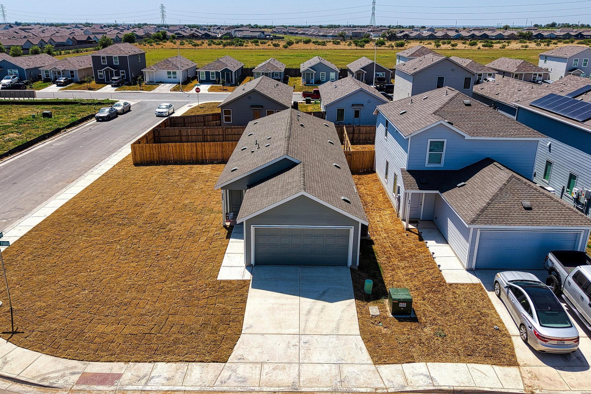 245 Pastar Fls Property Photo 1