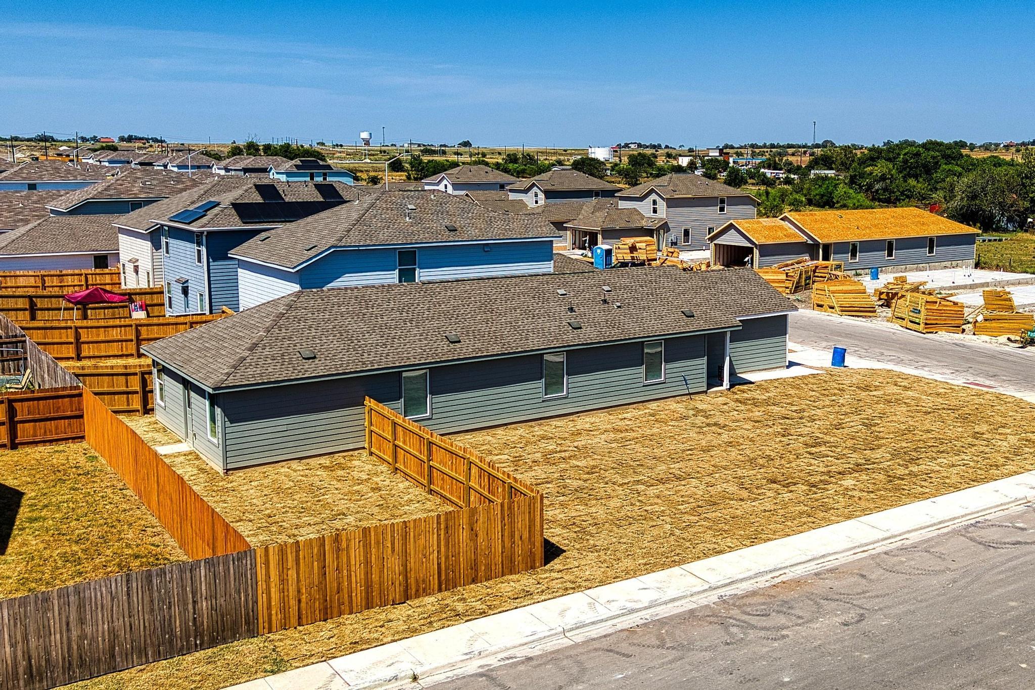 245 Pastar Fls Property Photo 3