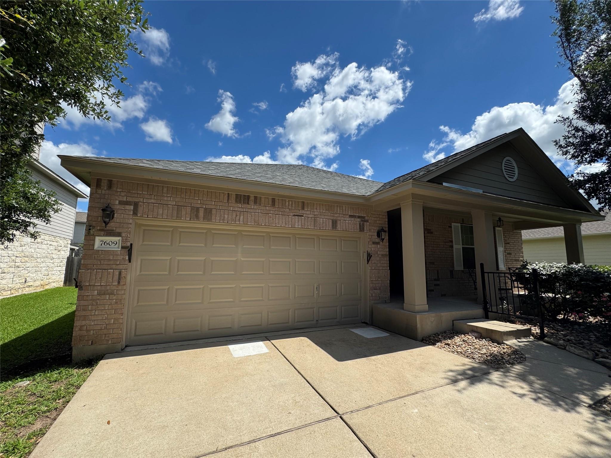 7609 Buckmeadow Dr Property Photo