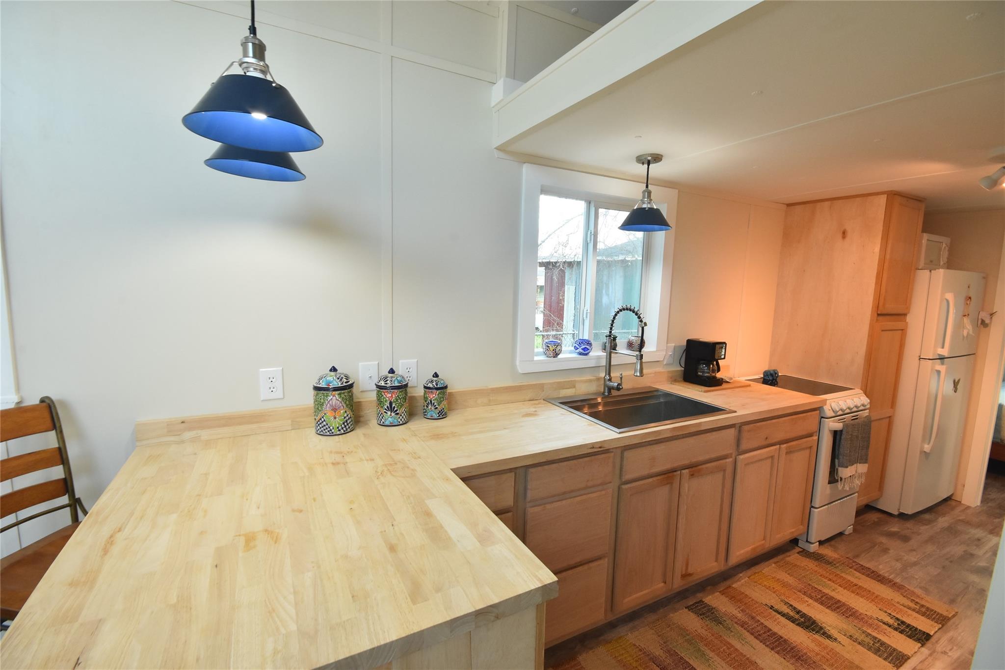 701 Vargas Rd #building 2 Property Photo 4