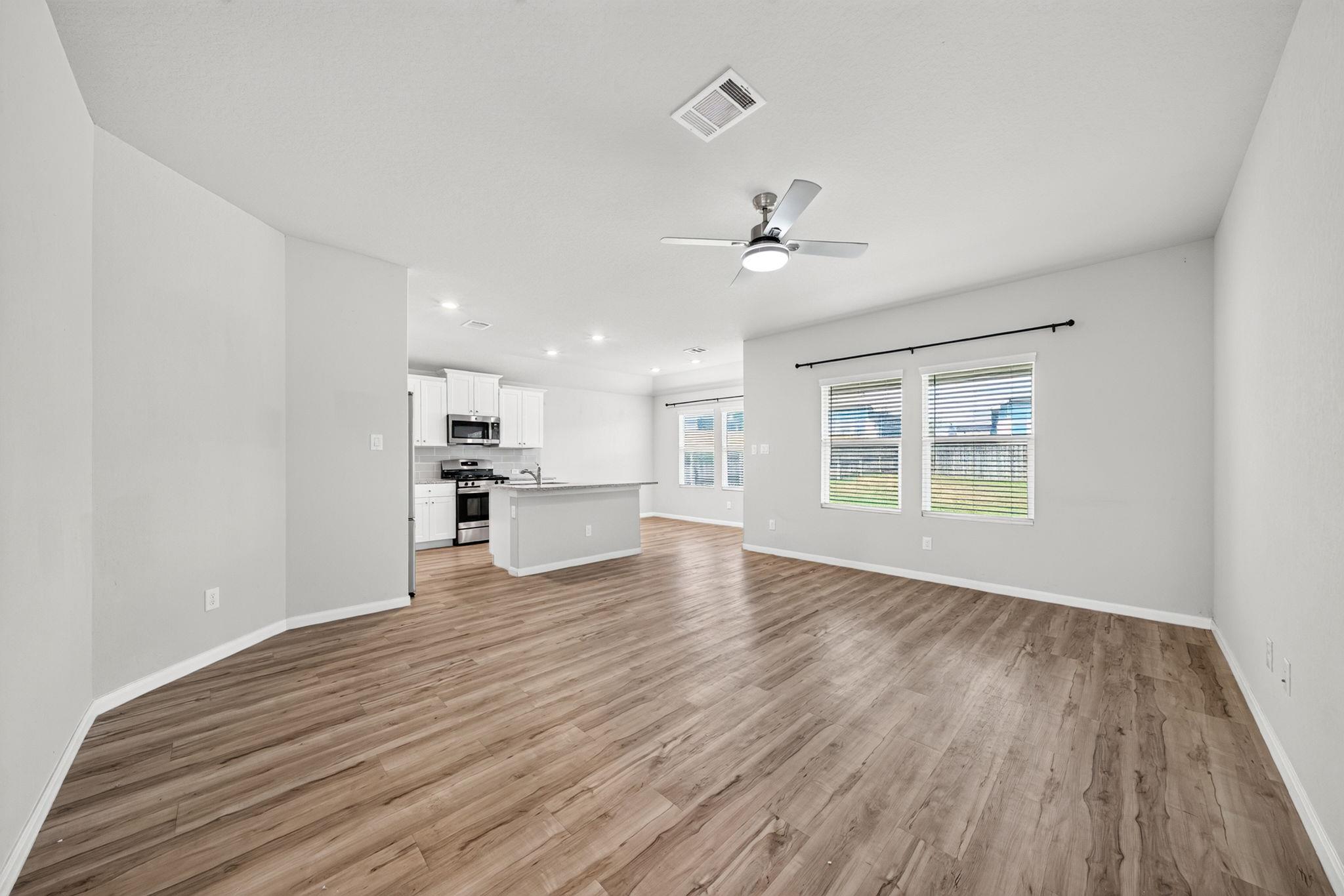5451 Jasmine Spur Property Photo 3