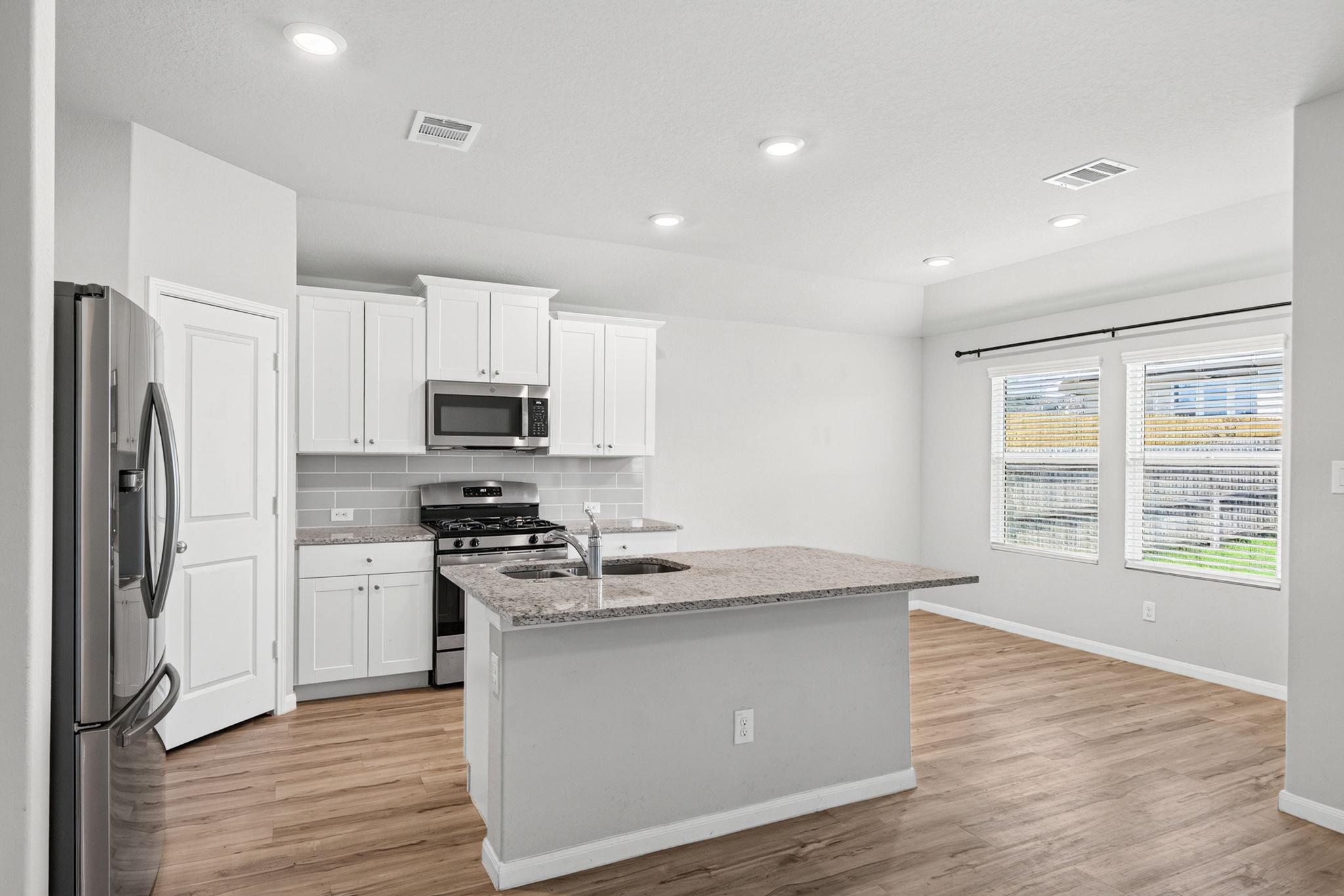 5451 Jasmine Spur Property Photo 6