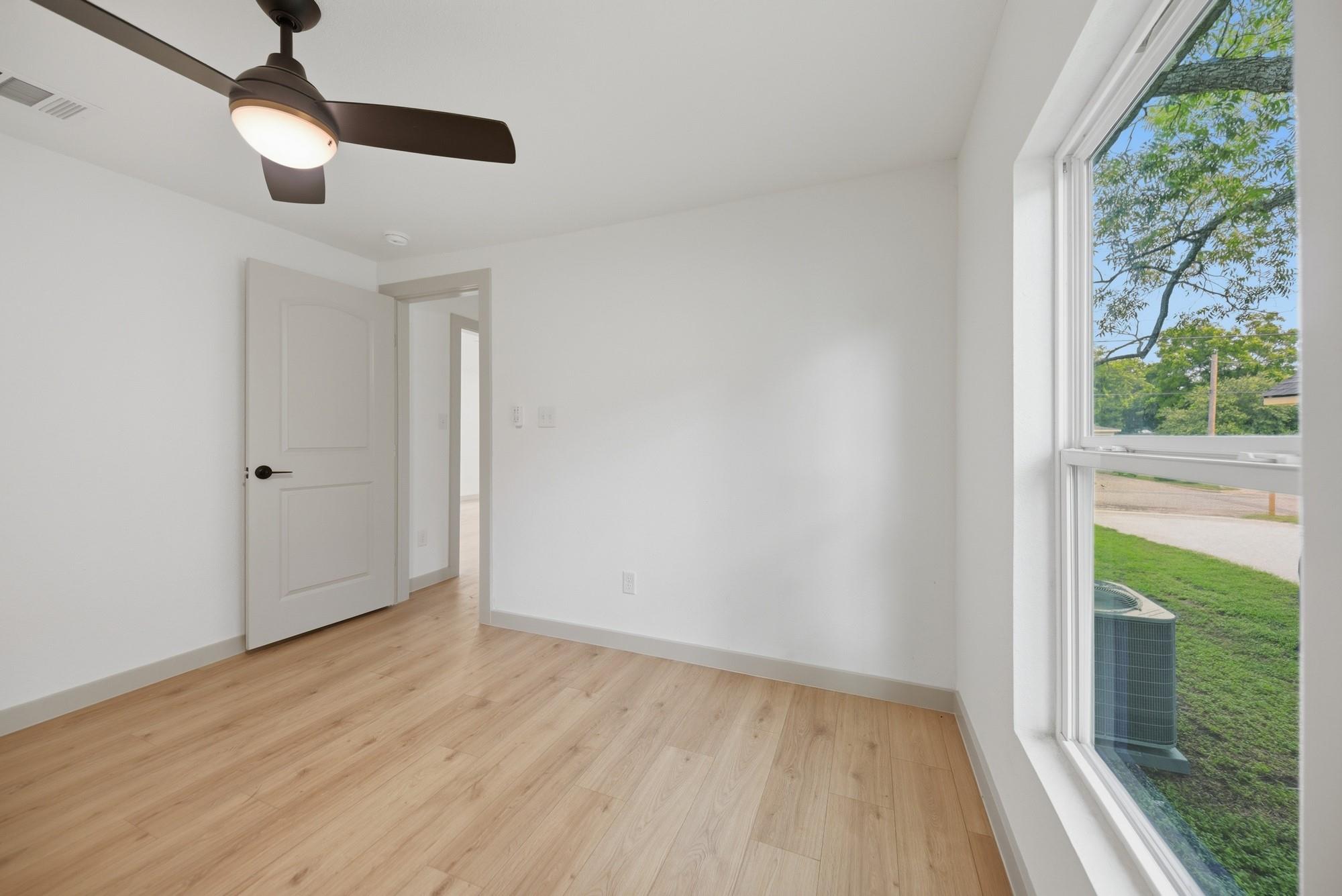 709 S Polk St Property Photo 12
