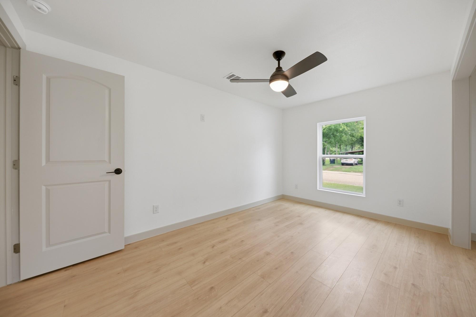 709 S Polk St Property Photo 17