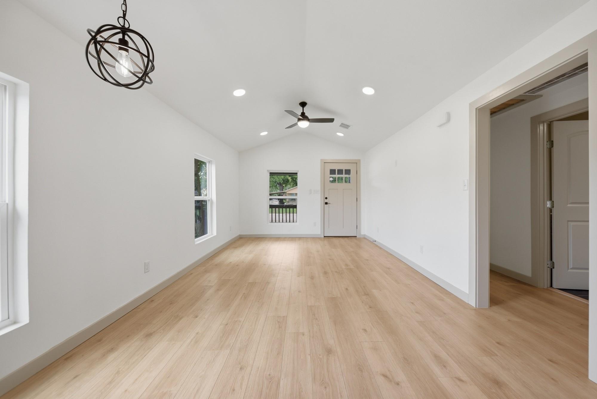 709 S Polk St Property Photo 26