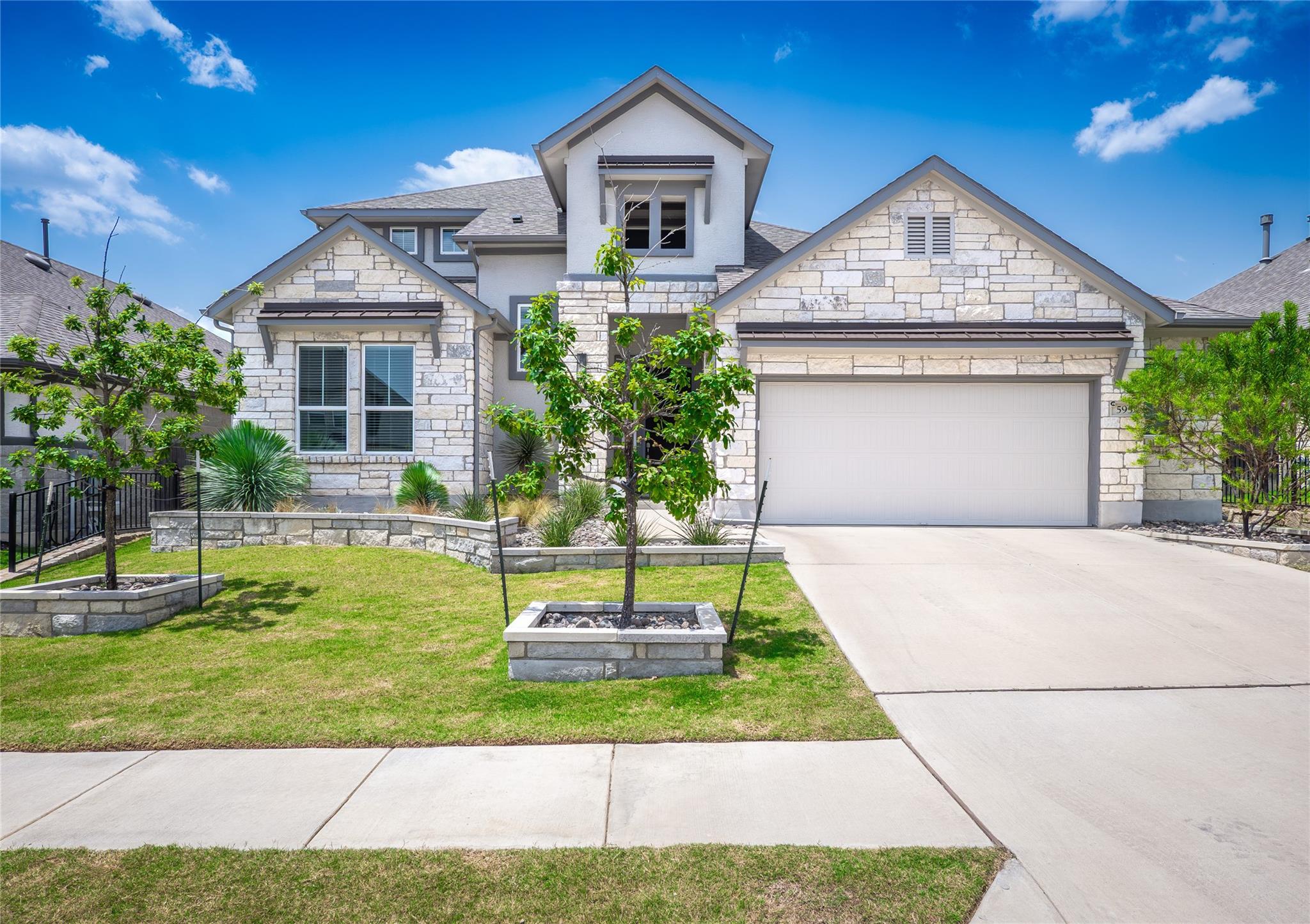595 Wild Pecan Loop Property Photo 1