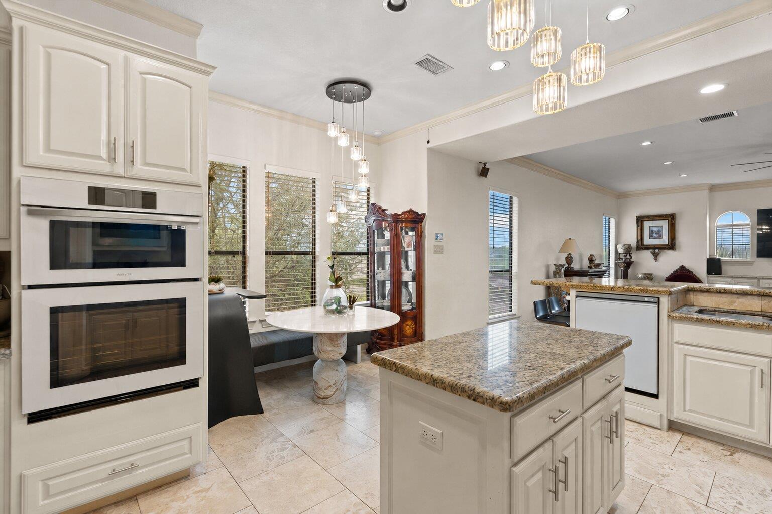 5138 Mansfield View Ct Property Photo 9