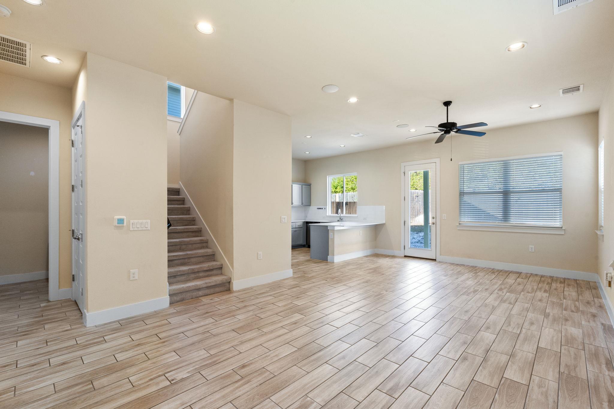 212 Verrado Path Property Photo 5