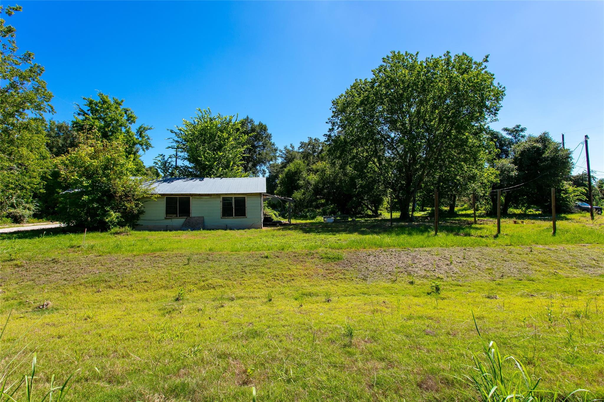 264 Lantern St Property Photo 5