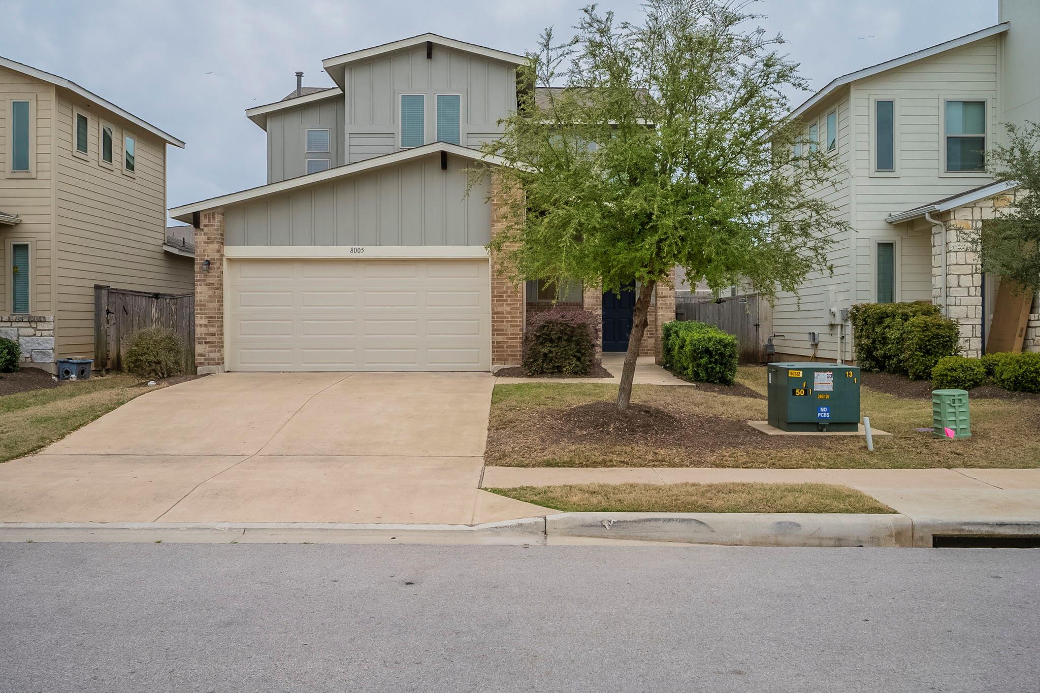 8005 Dampton Ln Property Photo
