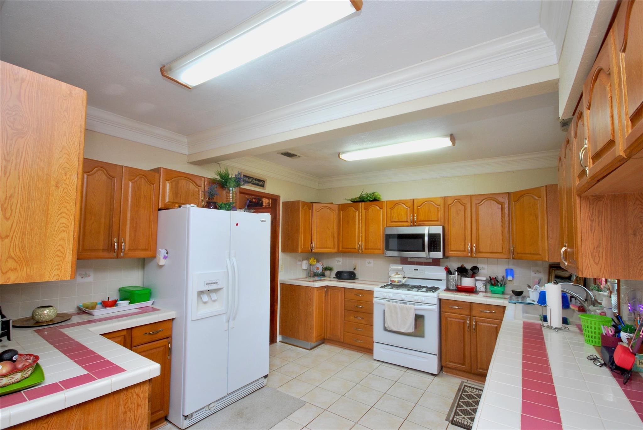302 S Main St Property Photo 8