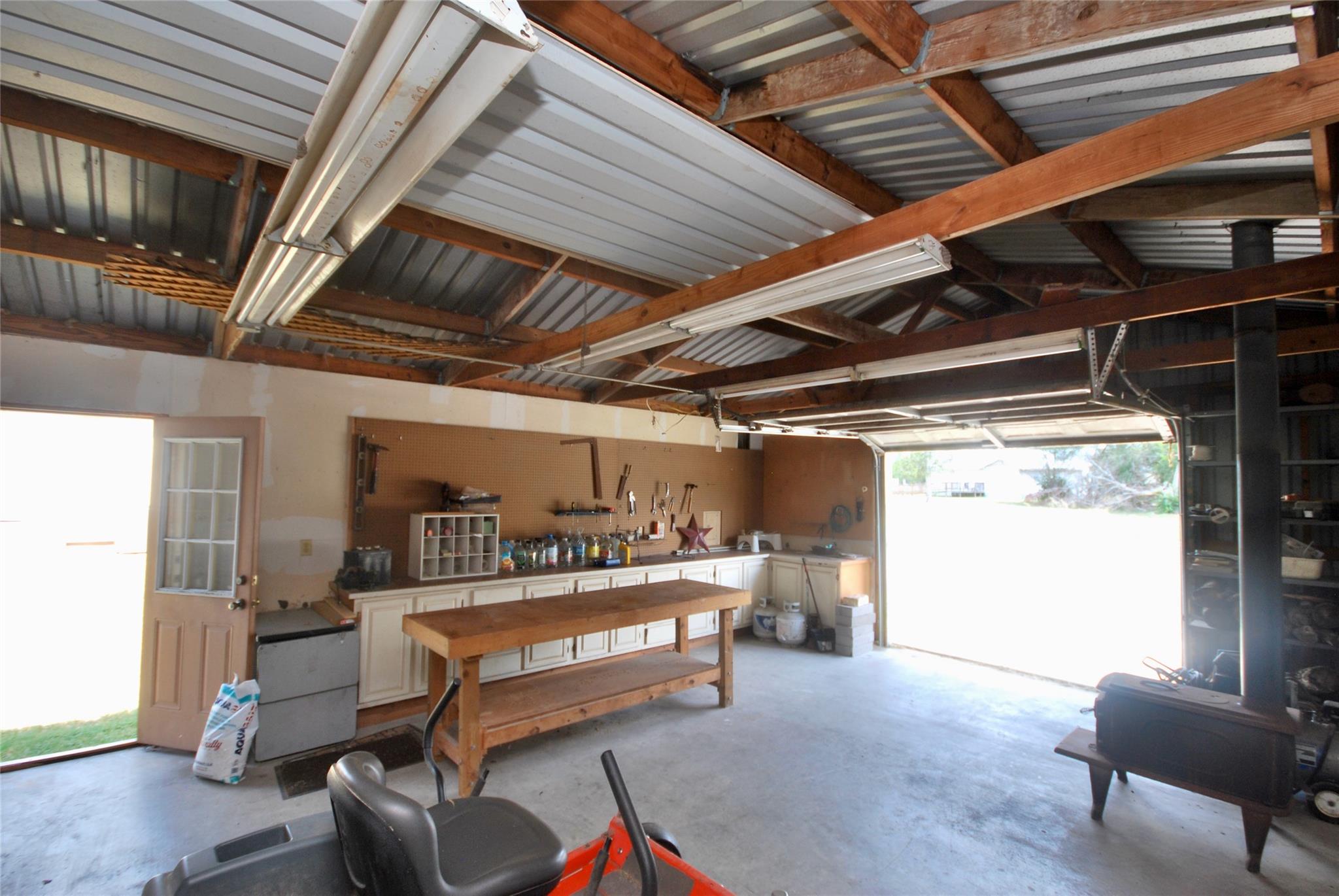 302 S Main St Property Photo 25