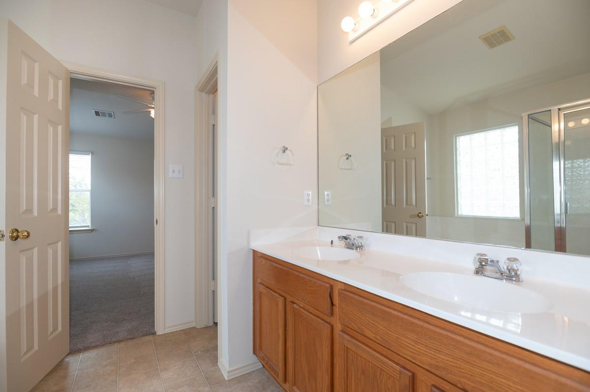 11615 James B Connolly Ln Property Photo 9