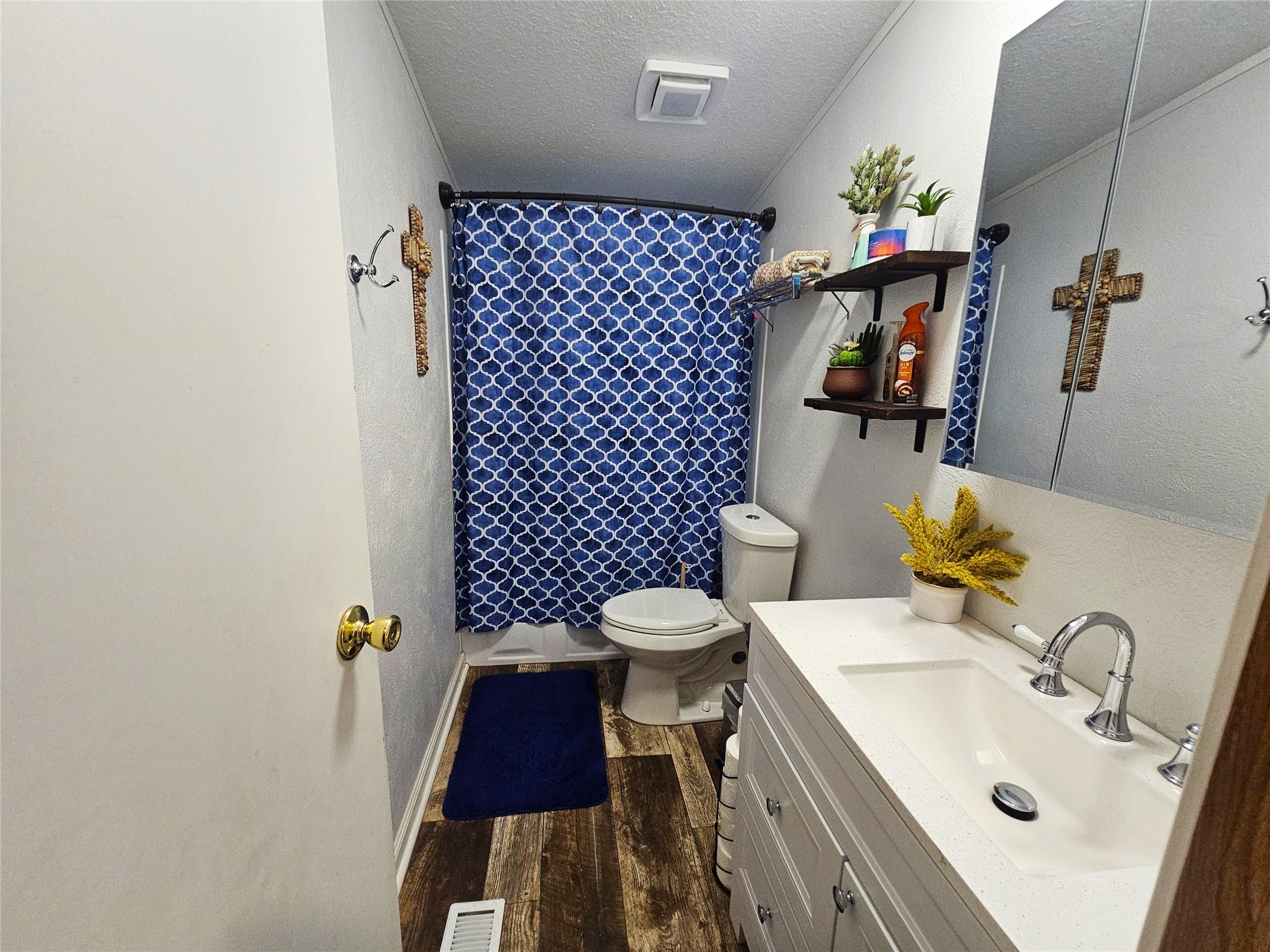 112 Royal Crest Cir Property Photo 20