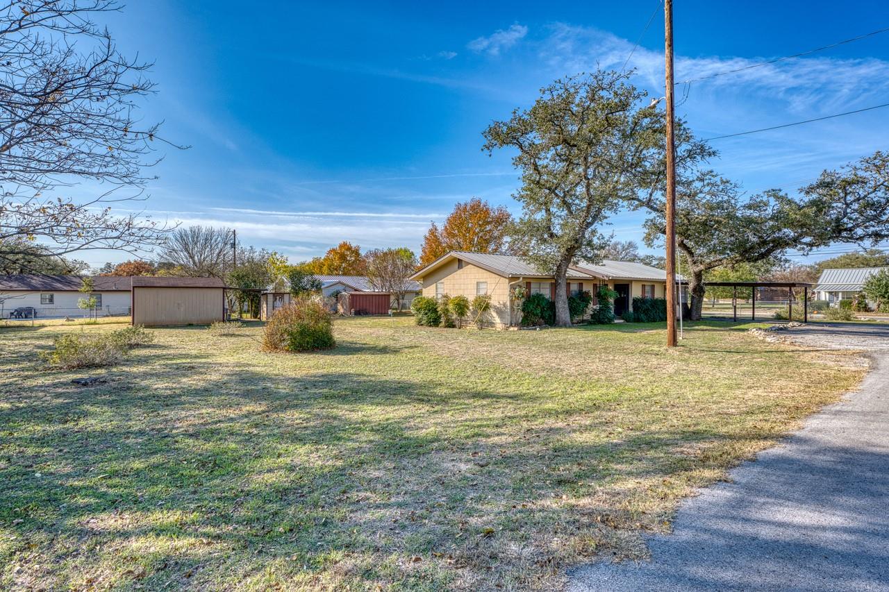 605 W Ash Dr Property Photo 1